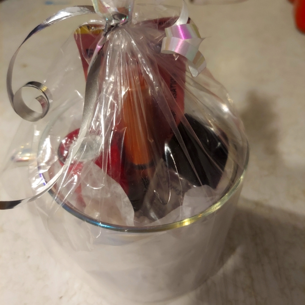 Cup Gift Basket
